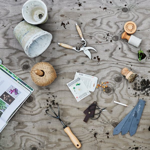 Twine Stand with Cutter - Image 11