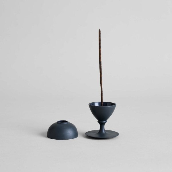 Porcelain Incense Vessel - Image 3