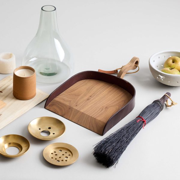 Wood & Leather Dustpan - Image 7