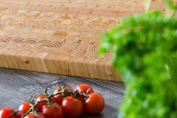 Premium Kiln Dried Larch Wood One Hander Large Cutting Board 15 x 9 - Image 4